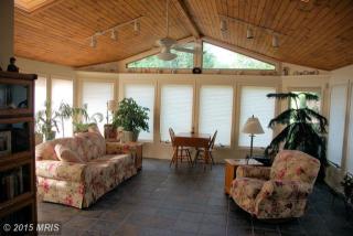 1095 Longs Gap Rd, Carlisle, PA 17013-8671