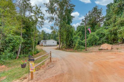 5308 Apple Valley Rd, Jefferson GA  30549-0060 exterior