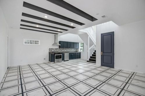 2403 Gdn Dr, Dallas TX  75215-4546 exterior