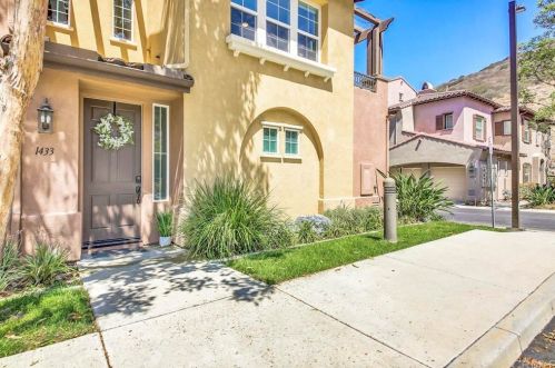 1433 Clearview Way, San Marcos, CA 92078-1049