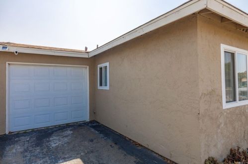 209 Holiday Way, Oceanside, CA 92057-5141