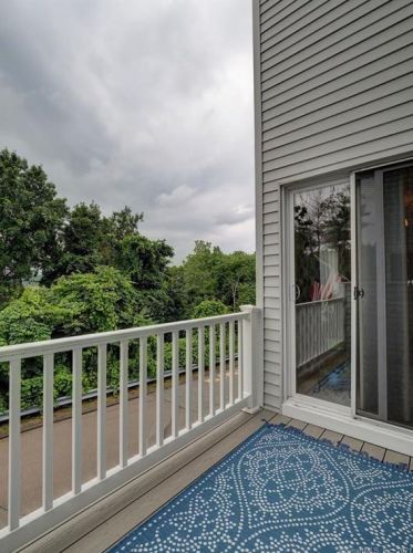152 Staffordshire Commons Dr, Wallingford CT  06492-1754 exterior