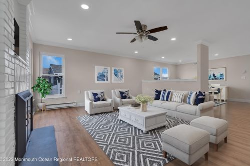 24 Sandhurst St, Lakehurst, NJ 08759-6608