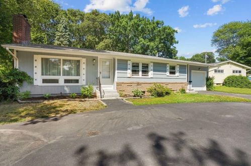 36 Mullen Rd, Warwick, RI 02888-3458