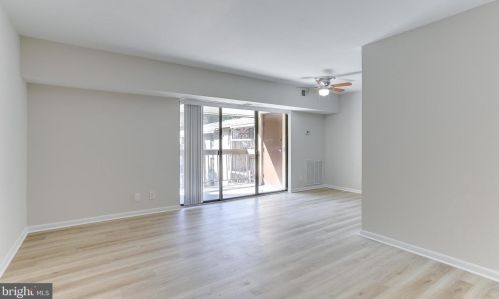 11655 Stoneview Sq, Herndon, VA 20191-2924