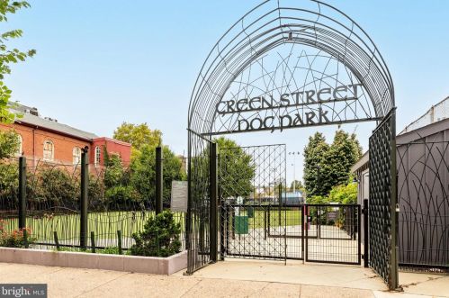 627 18th St, Philadelphia, PA 19130-3344