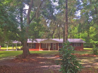 1123 Blythe Island Dr, Brunswick GA  31523-6026 exterior