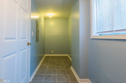 5205 Flemish Ct, Atlanta GA  30349-5210 exterior