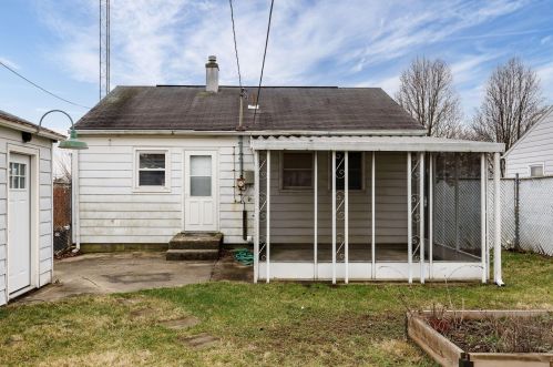 2516 Dellwood Dr, Springfield OH  45505-2531 exterior