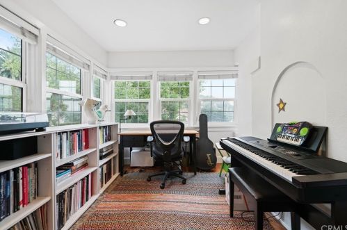 1400 Adams St, Glendale CA 91205-1370 exterior