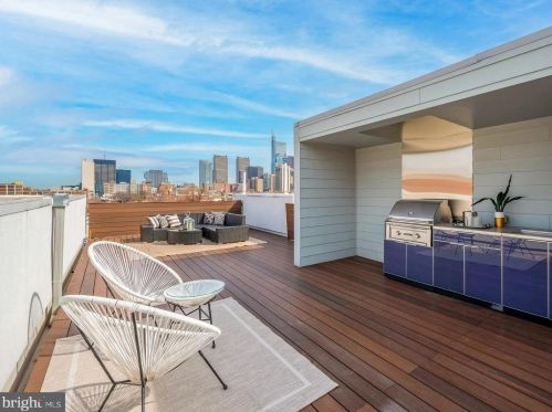 621 24th St, Philadelphia PA  19130-2537 exterior