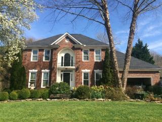 7 Golf View Ln, Greenville, SC 29609-6957