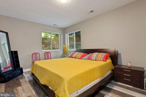 2912 Newcastle Ave, Silver Spring MD 20910-1216 exterior