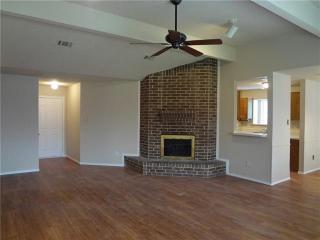 6436 Peggy Dr, Fort Worth TX  76133-4430 exterior