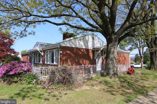3404 Hillcrest Rd, Harrisburg, PA 17109-2004