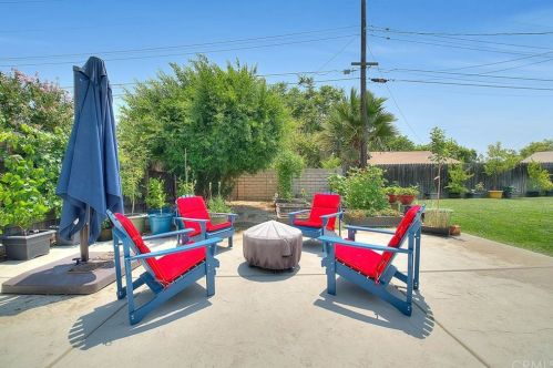 4046 Columbia Ave, Riverside CA  92501-1526 exterior