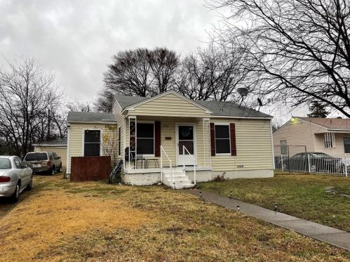 2745 Canary Dr, Dallas TX  75216-4728 exterior