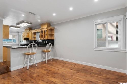 1925 Vassar St, Glendale CA  91204-2926 exterior