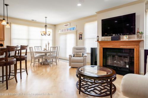 34 Redwood Dr, Tinton Falls NJ  07712-8702 exterior