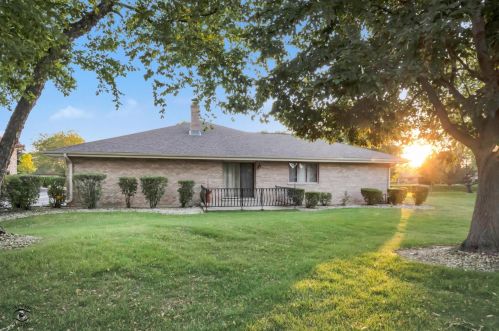 18201 Lynn Dr, Orland Park, IL 60467-8844