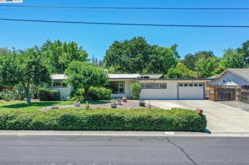 1713 Gilardy Dr, Concord, CA 94518-3209