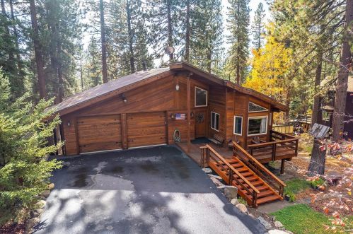 12095 Rainbow Dr, Truckee, CA 96161-2732