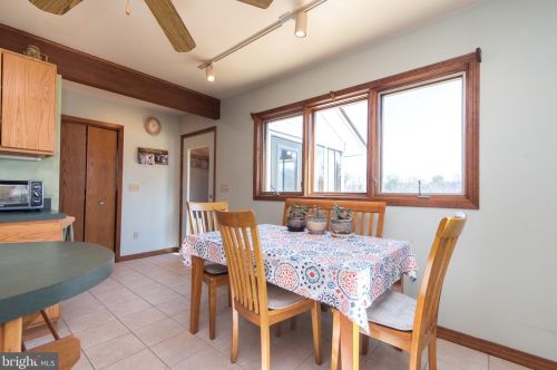 80 Quinn Lea Rd, Harpers Ferry WV 25425-5372 exterior