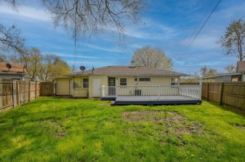 1601 180 Pl, Hammond IN 46324-3308 exterior