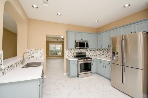 3403 Cypress Lndg Ct, Richmond TX 77471-6070 exterior