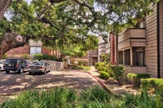 4911 Manchaca Rd, Austin TX  78745-2801 exterior