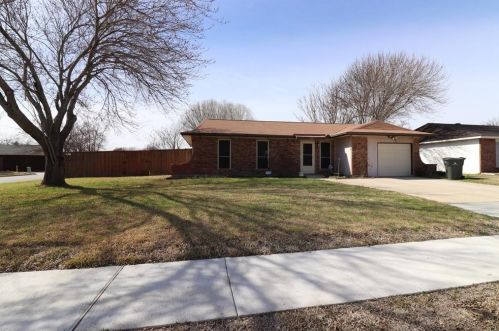 1734 Meridian Way, Garland TX  75040-5338 exterior