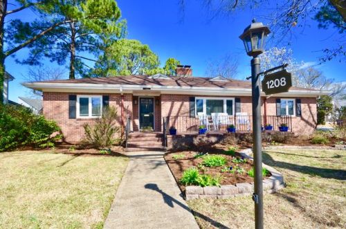 1208 Manchester Ave, Norfolk VA  23508-1147 exterior
