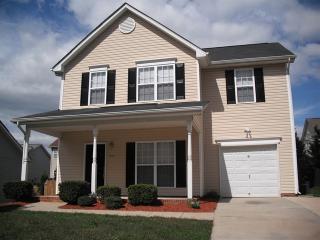 406 Briarwood Dr, Mebane NC  27302-7175 exterior