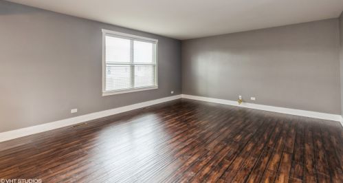 1733 Sebastian Rd, Bull Valley, IL 60098-2709