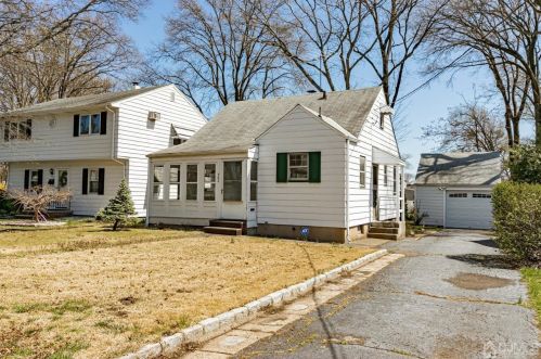 502 Woodbridge Ave, Avenel, NJ 07001-1347