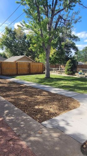 3221 Grant St, Englewood CO 80113-6829 exterior