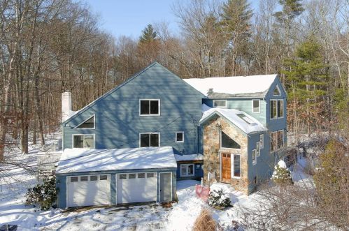 29 Kimberly Rd, Hampstead, NH 03841-2063