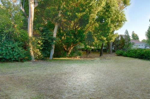 1628 La Loma Dr, Santa Ana CA 92705-3078 exterior