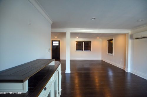 23 Nicholas Ave, Greenwich CT  06831-4923 exterior