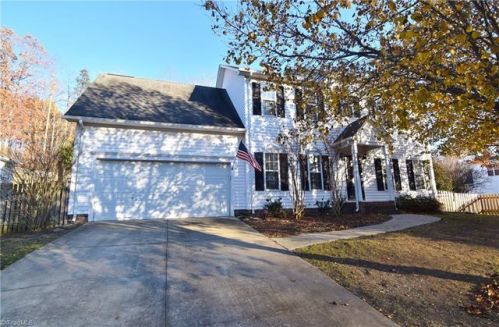 3382 Valley Crossing Dr, Greensboro, NC 27410-9196
