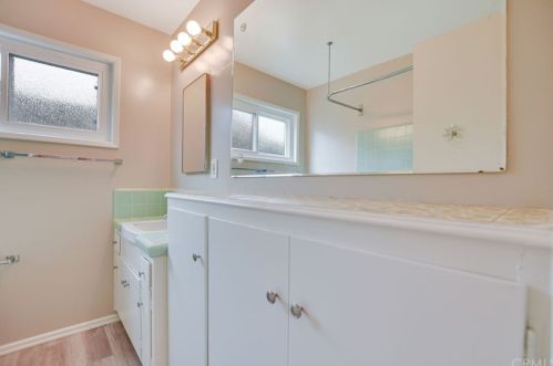 2918 Westridge Rd, Riverside CA  92506-4454 exterior