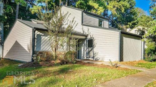 283 Heathersett Dr, Marietta, GA 30064-3679