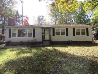7 Glenmore Dr, Greenville, SC 29617-7636