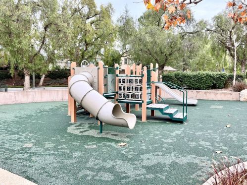 21 Salton, Irvine CA  92602-2425 exterior