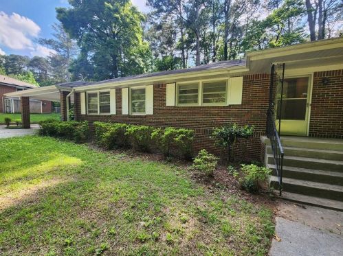 2338 Clairmont Rd, Atlanta GA  30329-3328 exterior