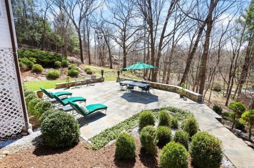 58 Mayfair Ln, Greenwich, CT 06831-3604