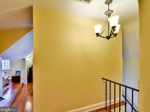 621 Greenbrier Dr, Silver Spring MD 20910-4230 exterior