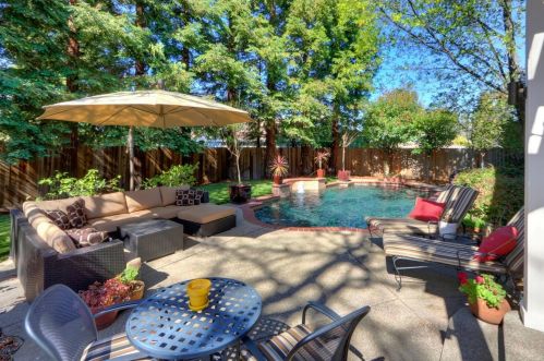 4809 Hangar Ct, Fair Oaks, CA 95628-8165