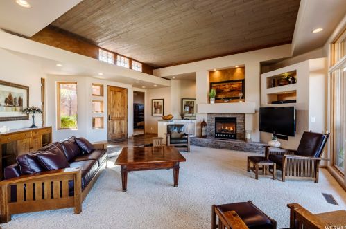 2255 Tuweap Dr, Saint George, UT 84770-4799