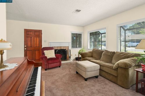 2345 Belmont Rd, Concord CA  94520-3411 exterior